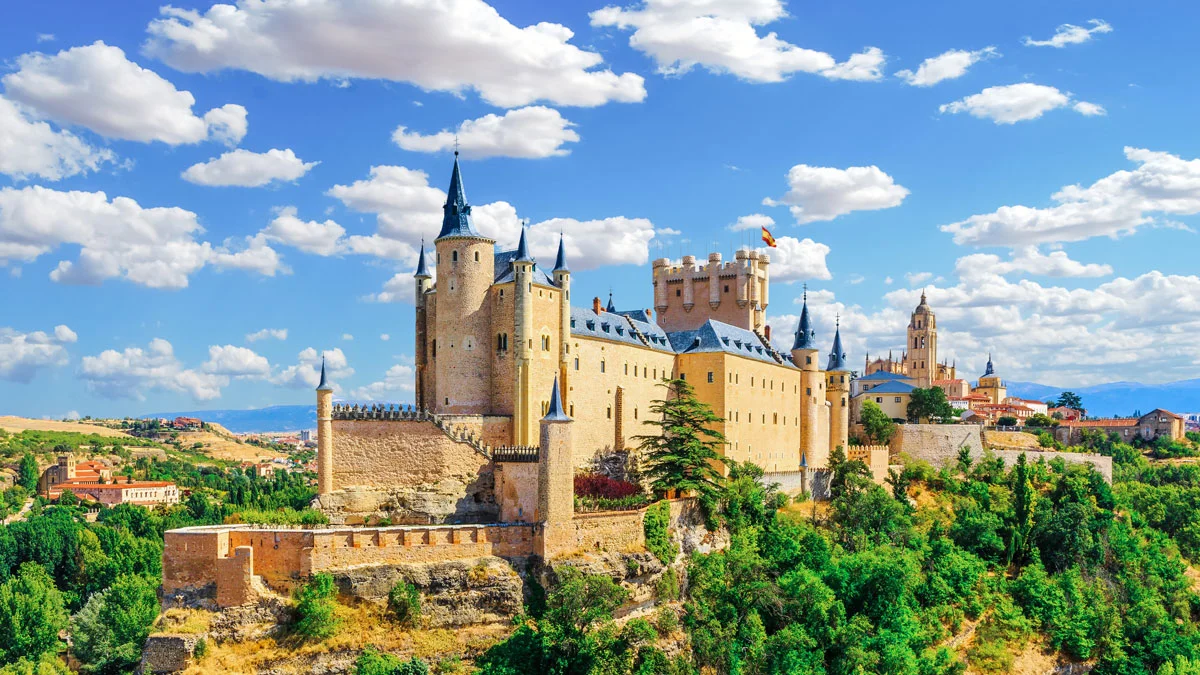 castello alcazar spagna segovia.jpg